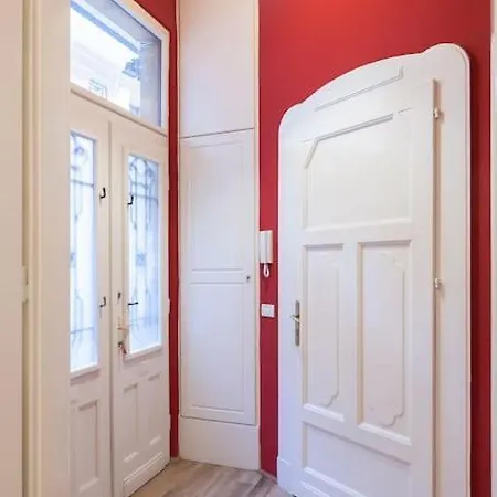 Buda-best Apartment